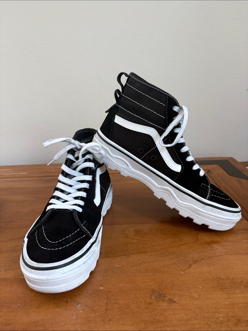 Vans Sentry SK8 Hi WC Black and White High-Top Chunky Sole Sneakers Size 7